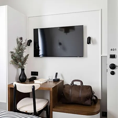 Western Premier The Blake Gare Saint Lazare Hotel 4*
