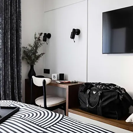 Western Premier The Blake Gare Saint Lazare Hotel 4*