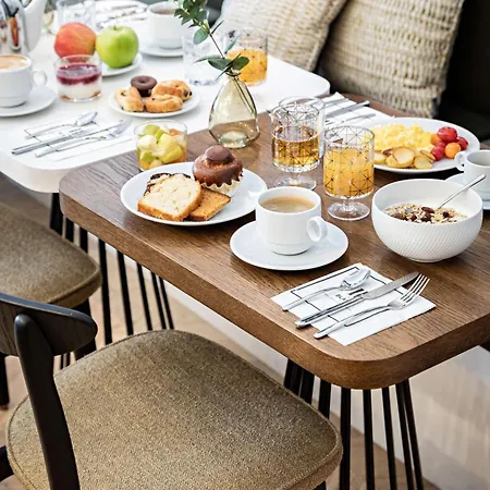 Western Premier The Blake Gare Saint Lazare Hotel 4*