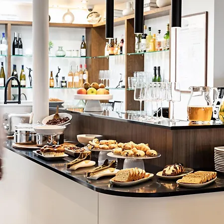 Western Premier The Blake Gare Saint Lazare Paris