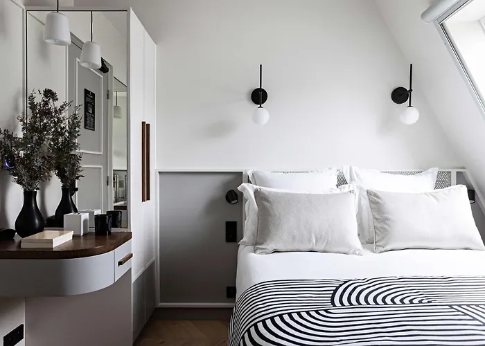 Western Premier The Blake Gare Saint Lazare Hotel