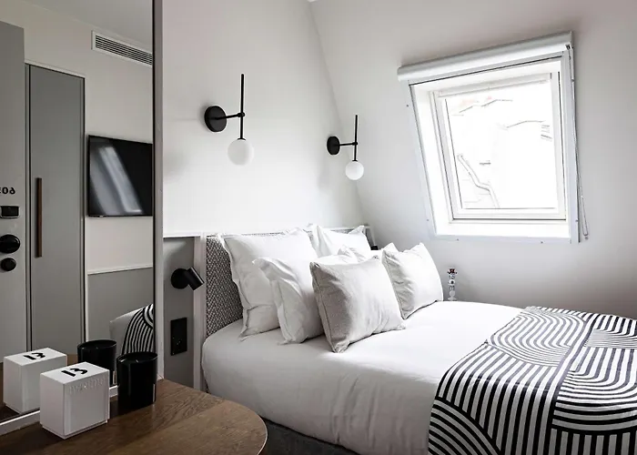 Western Premier The Blake Gare Saint Lazare 4*