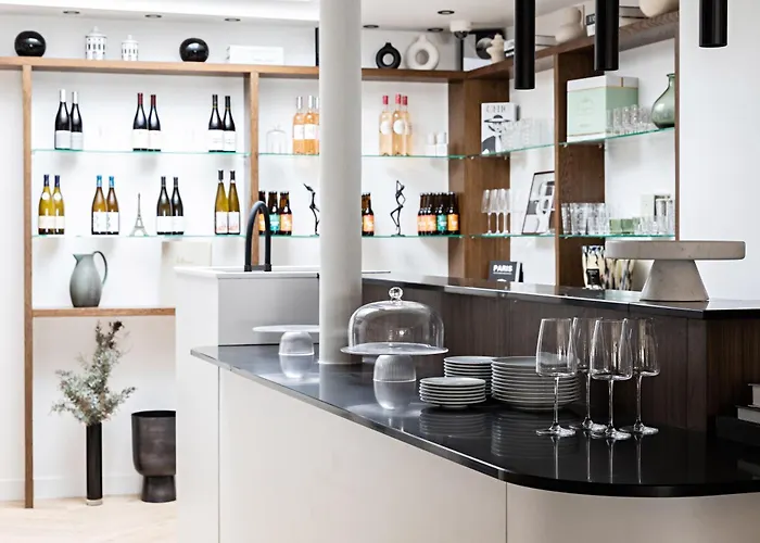 Western Premier The Blake Gare Saint Lazare