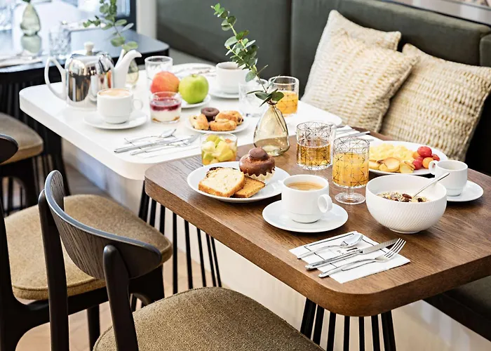 Western Premier The Blake Gare Saint Lazare Parijs