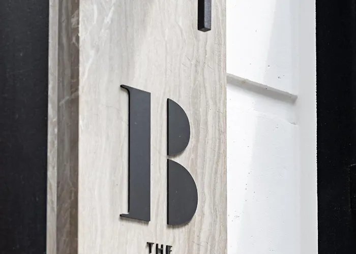 Western Premier The Blake Gare Saint Lazare 4*